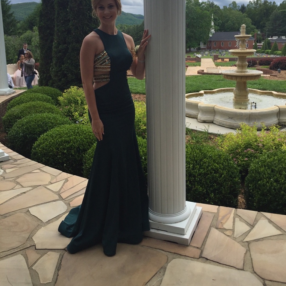 Prom Dress! - Picture 5 of 8